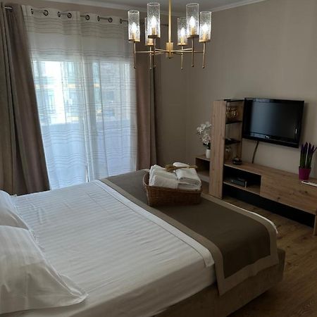 Eja Apartment 3 Tirana Zewnętrze zdjęcie